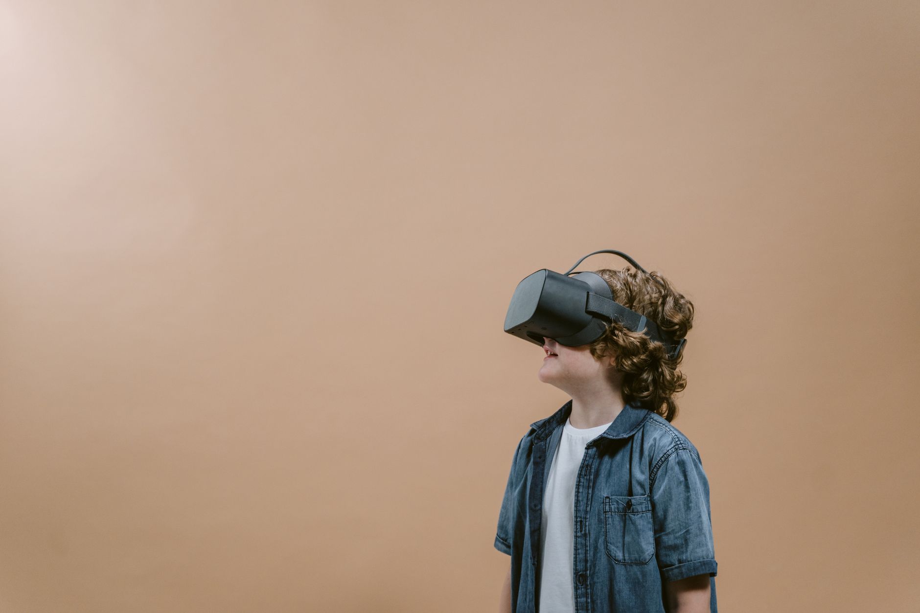 VR 360 للبيع — VR 360 للبيع: دليل شراء أجهزة الواقع الافتراضي التجارية